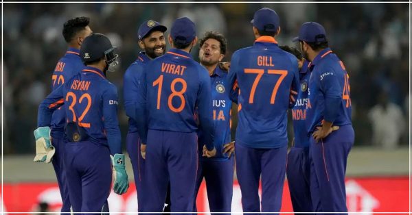 IND vs NZ: न्यूज़ीलैंड के ख़िलाफ़ तीसरे वनडे में कप्तान रोहित शर्मा देंगे इस खतरनाक प्लेयर को प्लेइंग -11 जगह? खिलाड़ी के सामने थरथर कांपते हैं गेंदबाज