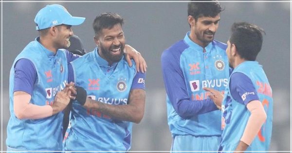 IND vs NZ: दूसरे टी20 मैच में दिख रहा है भारतीय गेंदबाजों का कहर, केवल इतने रन के स्कोर पर हुआ धराशाही हुई न्यूजीलैंड की टीम